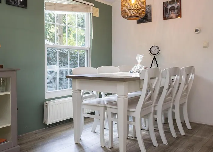 Huize Vriendschap In * Hattemerbroek